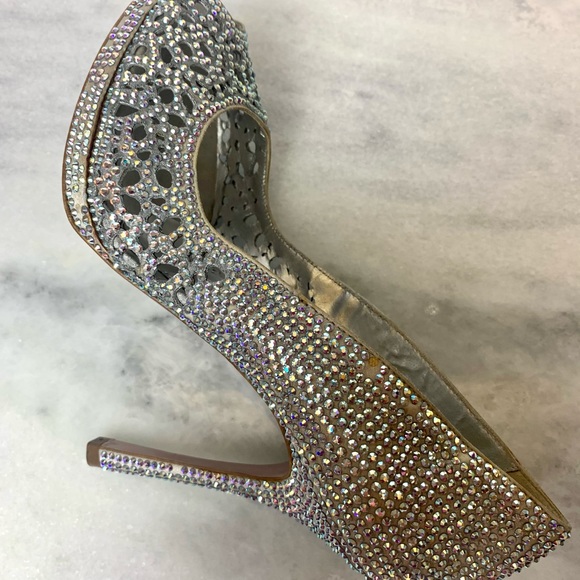 Francesco Sacco Embellished Silver Raso Argento 1811 Pumps - Picture 8 of 16